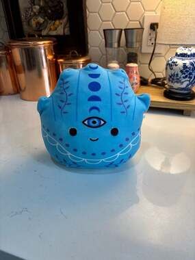 Squishmallows 7.5" Gisla the Blue Hamsa Hand Plush